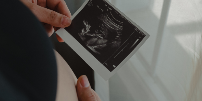 Cerrar la puerta para abrir otras: maternidad, libertad y desigualdad