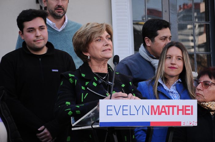 Matthei contra las cuerdas