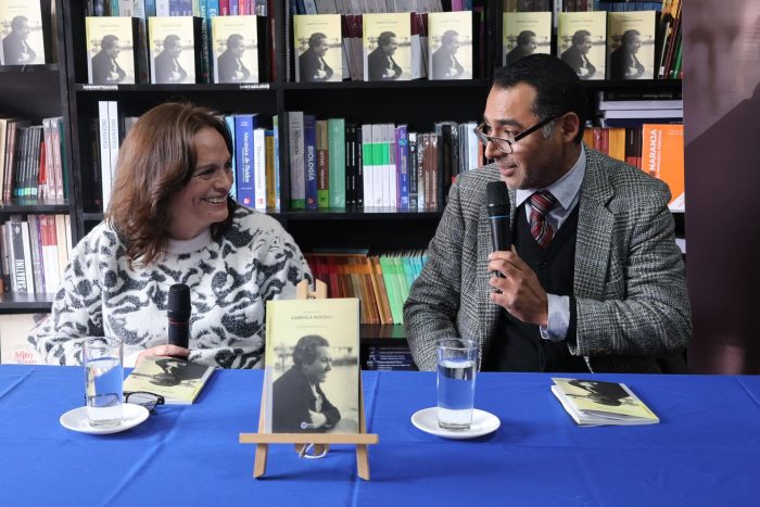 “No es un texto académico frío; es un diálogo con Gabriela": nueva edición de biografía de Mistral