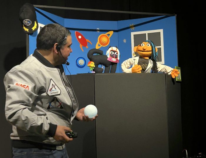 Ciencia, música y títeres invitan a mirar la Luna desde el Biobío