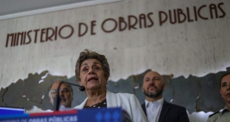[Lo+Leído] Gobierno evalúa terminar contrato por retraso en construcción de hospitales
