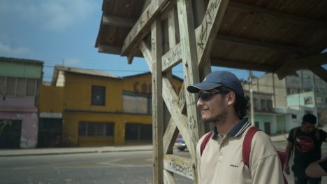 Director de película sobre niña que vive en una toma: "una vida llena de lucha, conflictos y sueños"