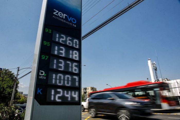 Nuevo precio de la bencina desde este jueves 17 de julio: registra una importante baja