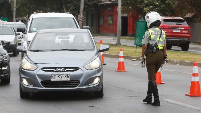 Restricción vehicular martes 15 de julio: patentes y dígitos que no pueden circular hoy