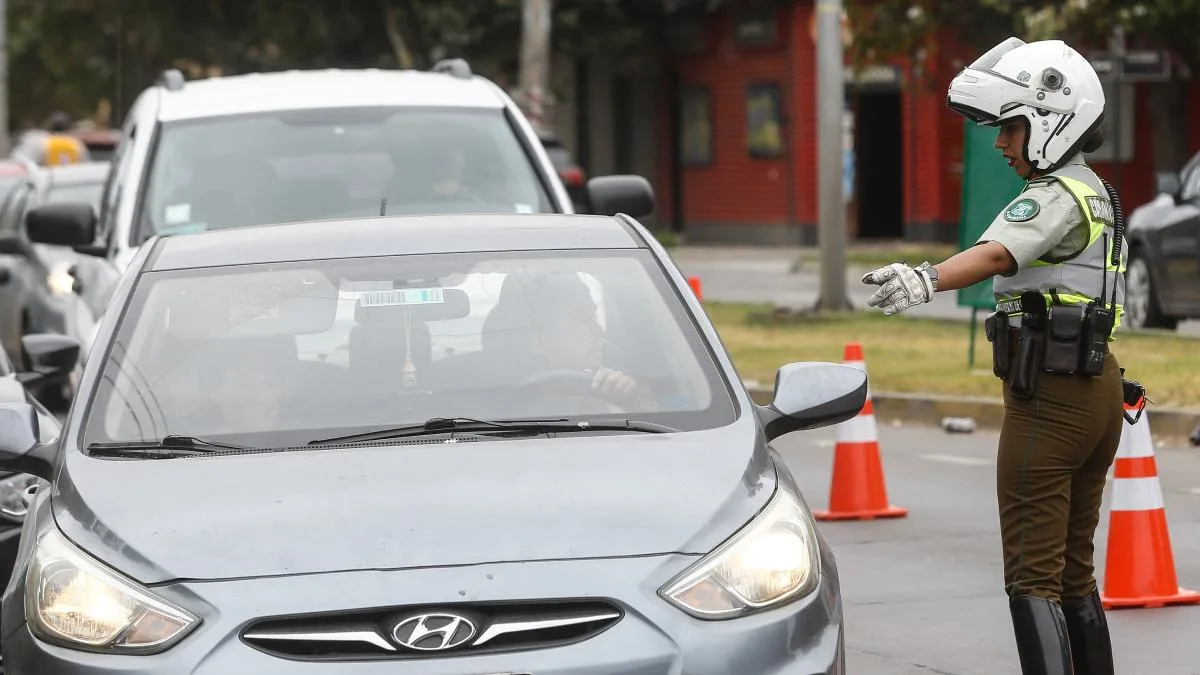 Restricción vehicular en Santiago este lunes 28 de julio: revisa qué patentes no pueden circular hoy
