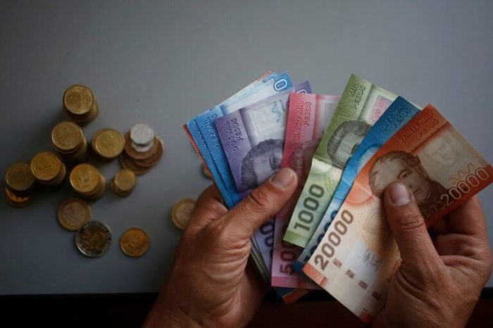 IPC cae 0,4% en junio y genera baja de la UF: así afectará a arriendos, créditos y servicios