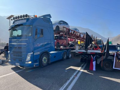 Comerciantes y camioneros de Cuya bloquean Ruta 5 en Arica en protesta por derrumbes y cortes