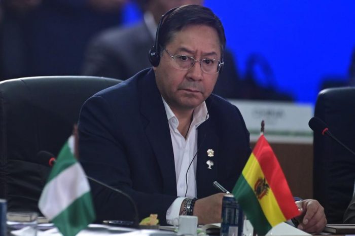 Presidente Arce promete quedarse en Bolivia tras su mandato y retomará docencia universitaria