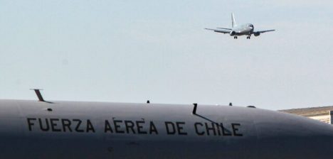 Narcovuelos militares: cinco exfuncionarios de la FACh en prisión preventiva por tráfico de drogas