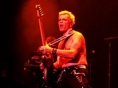 Billy Idol regresa en noviembre con su gira mundial a Chile, tras tres años de ausencia