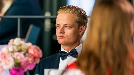 Quién es Marius Borg Høiby, hijo de la princesa Mette-Marit imputado por cuatro violaciones