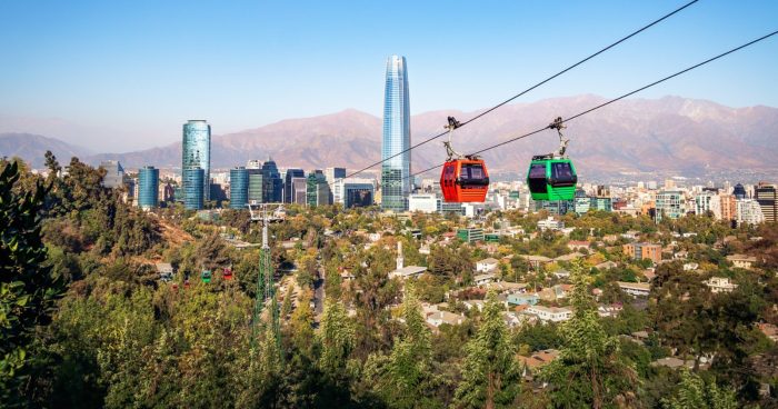 Descubre el Cerro San Cristóbal: funicular, teleférico y vistas panorámicas en Santiago