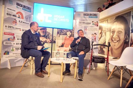 Héctor Ulloa les dice a los presidenciables: “Gracias a Vivienda Primero, logré salir de la calle”
