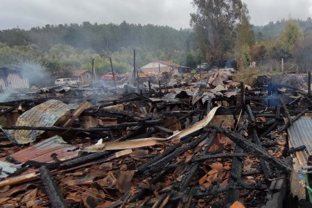 Nuevo atentado incendiario en La Araucanía: maquinaria forestal terminó destruida