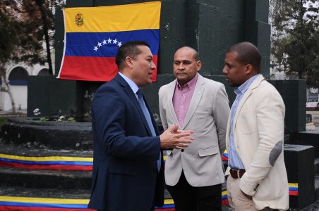 Criteria: chilenos ven cada vez más a migrantes como “un problema” que como “un aporte”