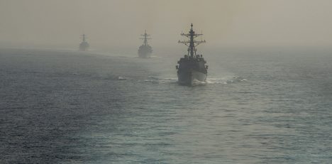 Doctrinas vacías, barcos reales: la geopolítica del asedio en Venezuela