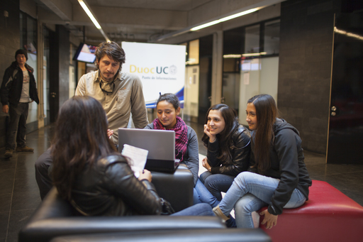 Programa “Tu Primer Paso” busca orientar a futuros estudiantes en la elección de su carrera