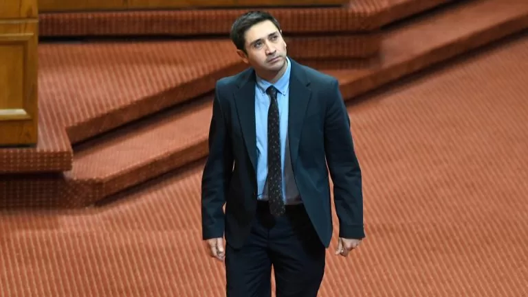 Calisto, en modo sobrevivencia, acusa veto de la UDI en su salto al FREVS