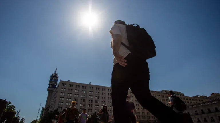 Calor inusual en invierno: cómo estarán las temperaturas esta semana en Santiago