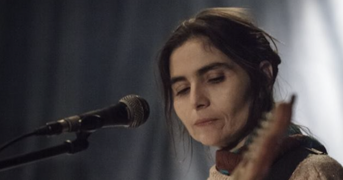 Poeta argentina Roberta Iannamico en Valparaíso