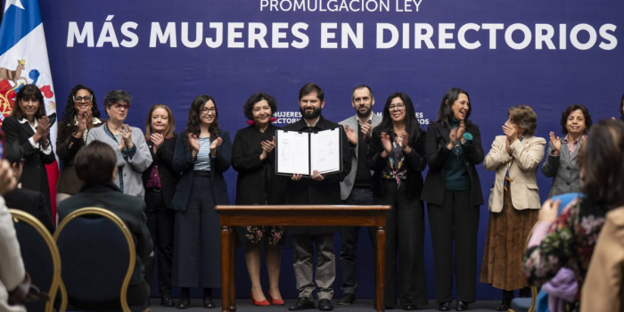 Promulgan Ley Más Mujeres en Directorios: aumentando la participación femenina en directorios