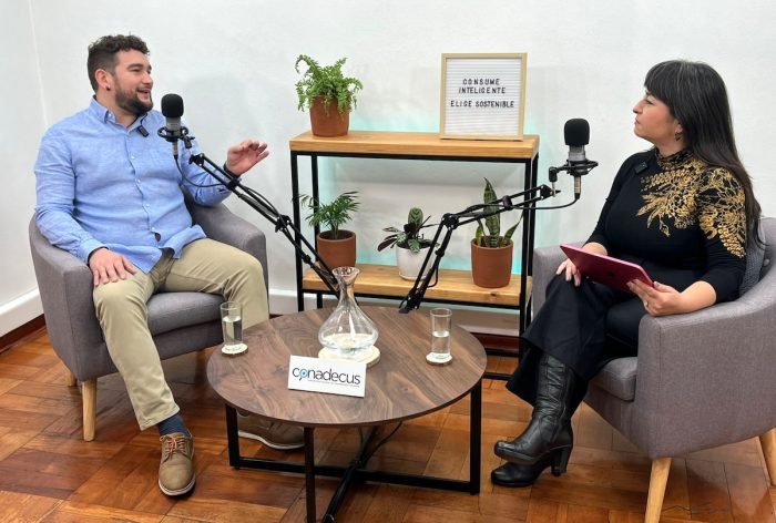 Podcast educativo busca fortalecer los derechos de consumidores y promover decisiones sostenibles