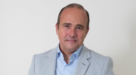Experto en derecho ambiental, y "preocupante" propuesta de Kast: "Representa negacionismo climático"