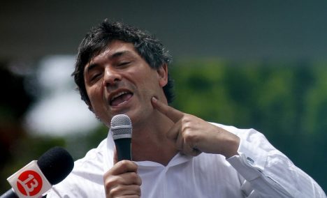 Parisi suma nuevos aliados y se muestra ambicioso: de atrás pica el indio
