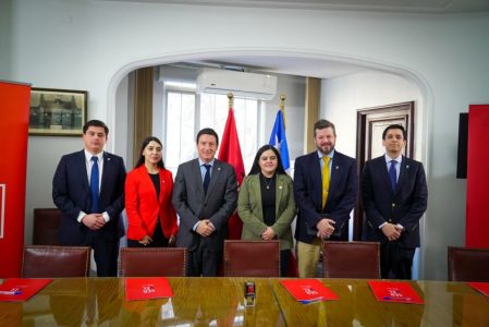 El desplome de la “Derecha Unida” y el ocaso del pacto por omisión