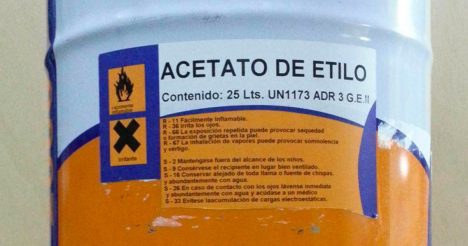 Gobierno ordena destruccion de casi 600 ton de precursores para cocaina incautadas en Arica el 2022