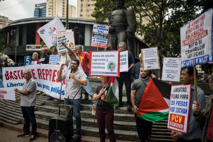 Liberan a 13 presos políticos en Venezuela, entre ellos tres exalcaldes
