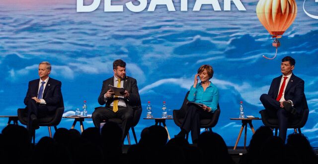 Sin Jara en la sala: candidatos opositores usan foro de Icare para cargar contra el Gobierno