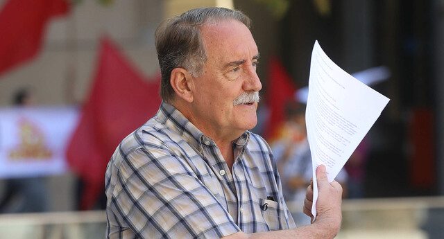 Eduardo Artés inscribe candidatura presidencial y condiciona apoyo a Jara en segunda vuelta