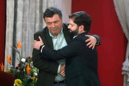 Exministro Valenzuela y su salida del gabinete: “tiene una cierta racionalidad política"