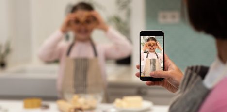 Peligros de la exposición de menores en redes sociales: una moda que debemos y podemos evitar