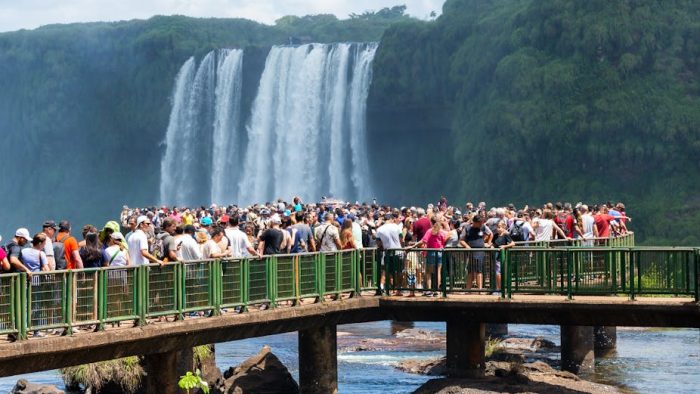 La tecnología ha impulsado el exceso de turismo, ahora también podría ayudar a detener la marea