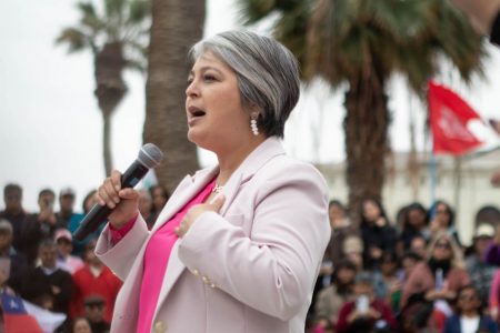 Comando de Jara llama a los bomberos para enfriar tensiones entre el PC y el Socialismo Democrático