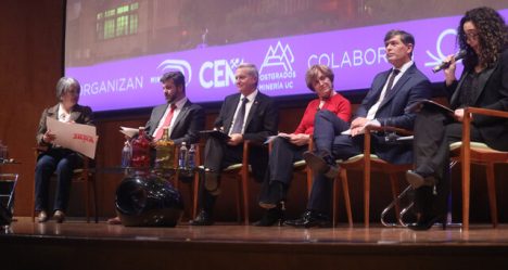 Jara tuvo que salir a desmentir a Kast en foro minero: "La idea es hacer un debate de nivel"