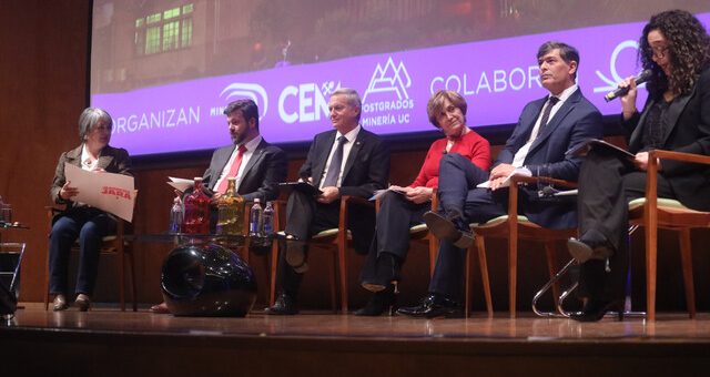 Jara tuvo que salir a desmentir a Kast en foro minero: “La idea es hacer un debate de nivel”
