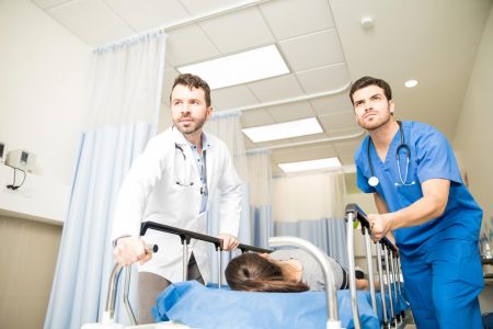 Accidente cerebrovascular en Chile: aumentan 32% los casos y expertos llaman a prevención y atención