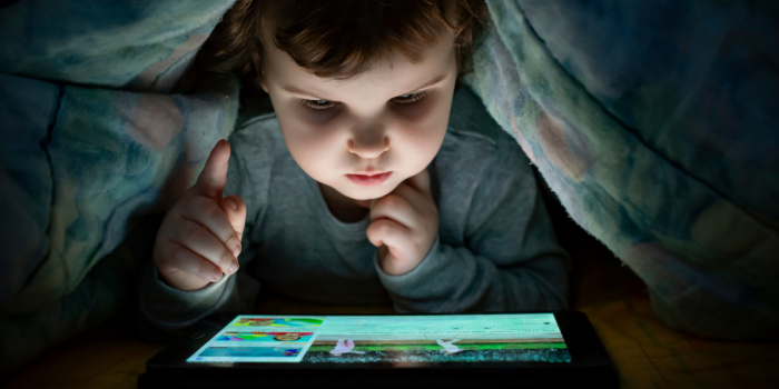“Demencia digital”: expertos alertan sobre los efectos del uso excesivo de pantallas en niños