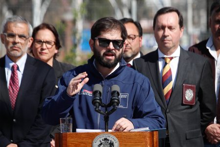 Boric critica a Trump por presión a museos: "la democracia en EE.UU. está siendo socavada día a día"