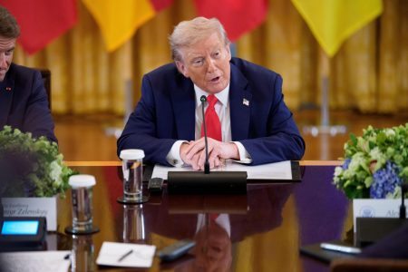 Trump dice que ha comenzado a "organizar" una reunión entre Putin y Zelenski