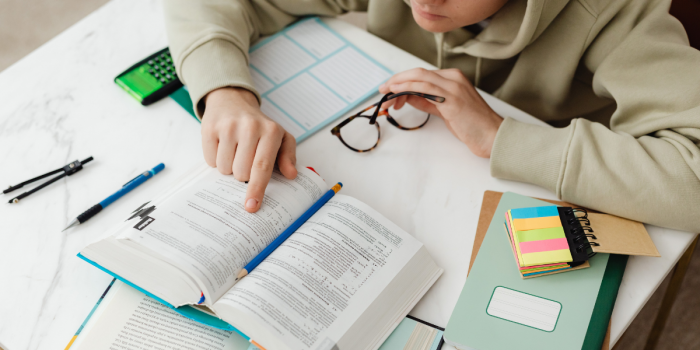 Elegir qué estudiar: el desafío de los jóvenes ante una crisis vocacional y alta deserción