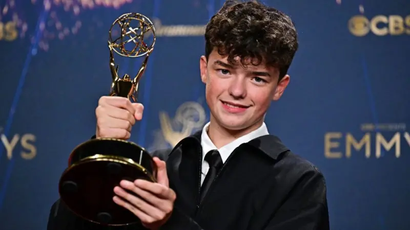 Quién es Owen Cooper, el actor más joven de la historia en ganar un Emmy