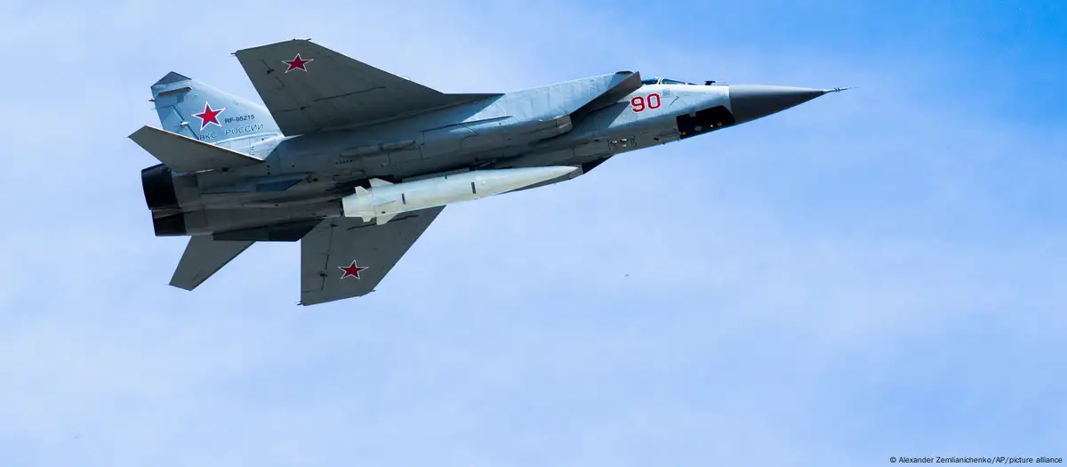 Aviones rusos de combate violan el espacio aéreo de Estonia