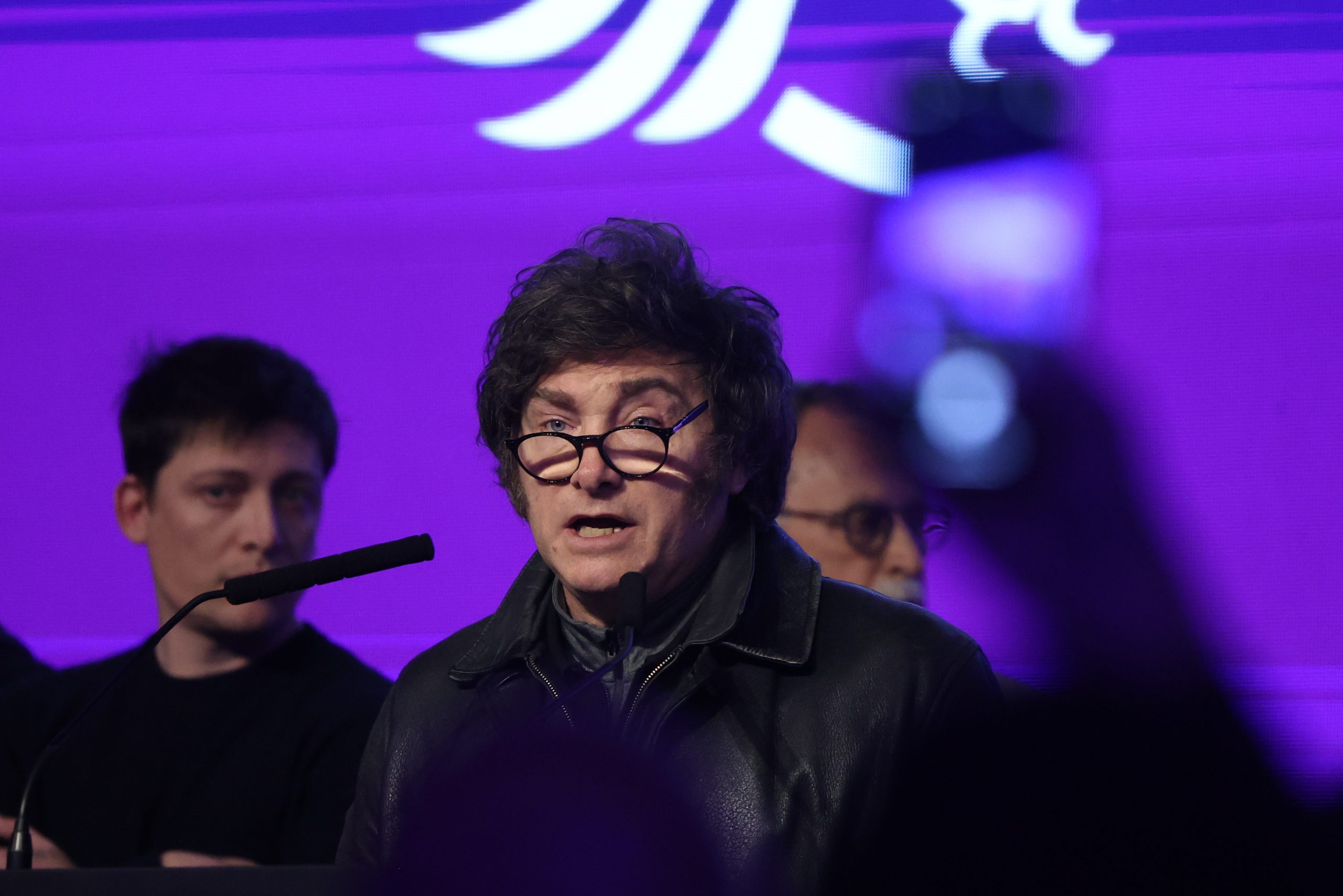 Justicia argentina halla contrato con pago de USD $5 millones a Milei para promocionar criptomoneda