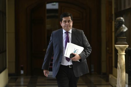 Araya (PPD) y salida de Vidal de TVN: “Kast levantó idea de que se estaban favoreciendo candidatos”