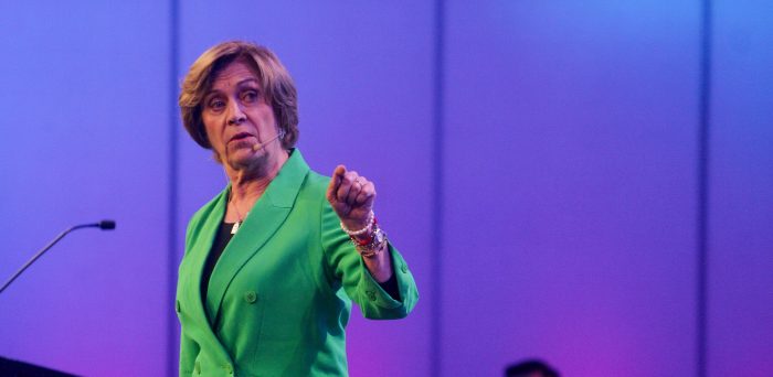 Apoyo a abogado de narcos y recelo a levantar secreto bancario empañan discurso de Matthei