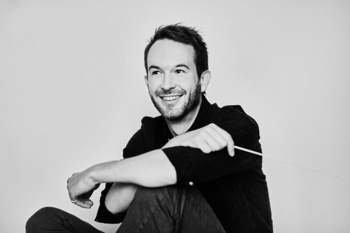 Concierto para guitarra y orquesta, programa familiar y música de China en U. de Chile